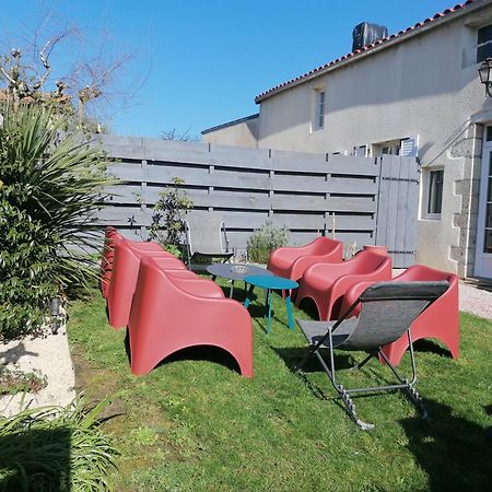 Le Gite Du Fou Logement 8 Pers 13Mn Puy Du Fou Saint-Amand-sur-Sevre Luaran gambar