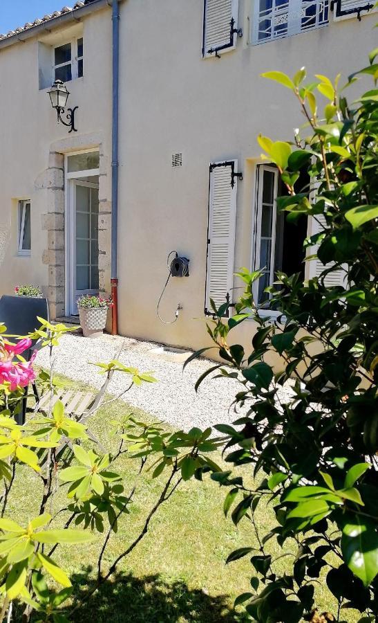 Le Gite Du Fou Logement 8 Pers 13Mn Puy Du Fou Saint-Amand-sur-Sevre Luaran gambar